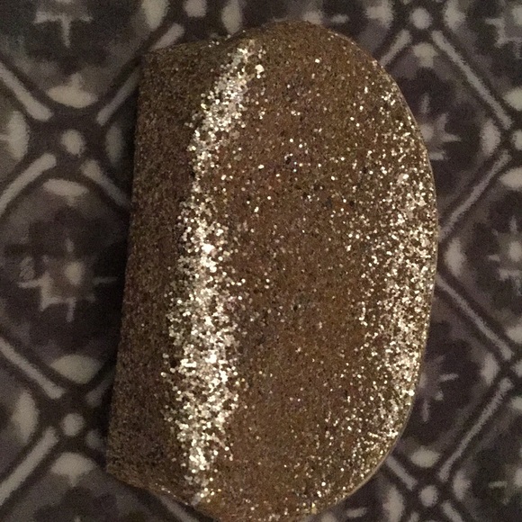 Handbags - Gold make-up bag